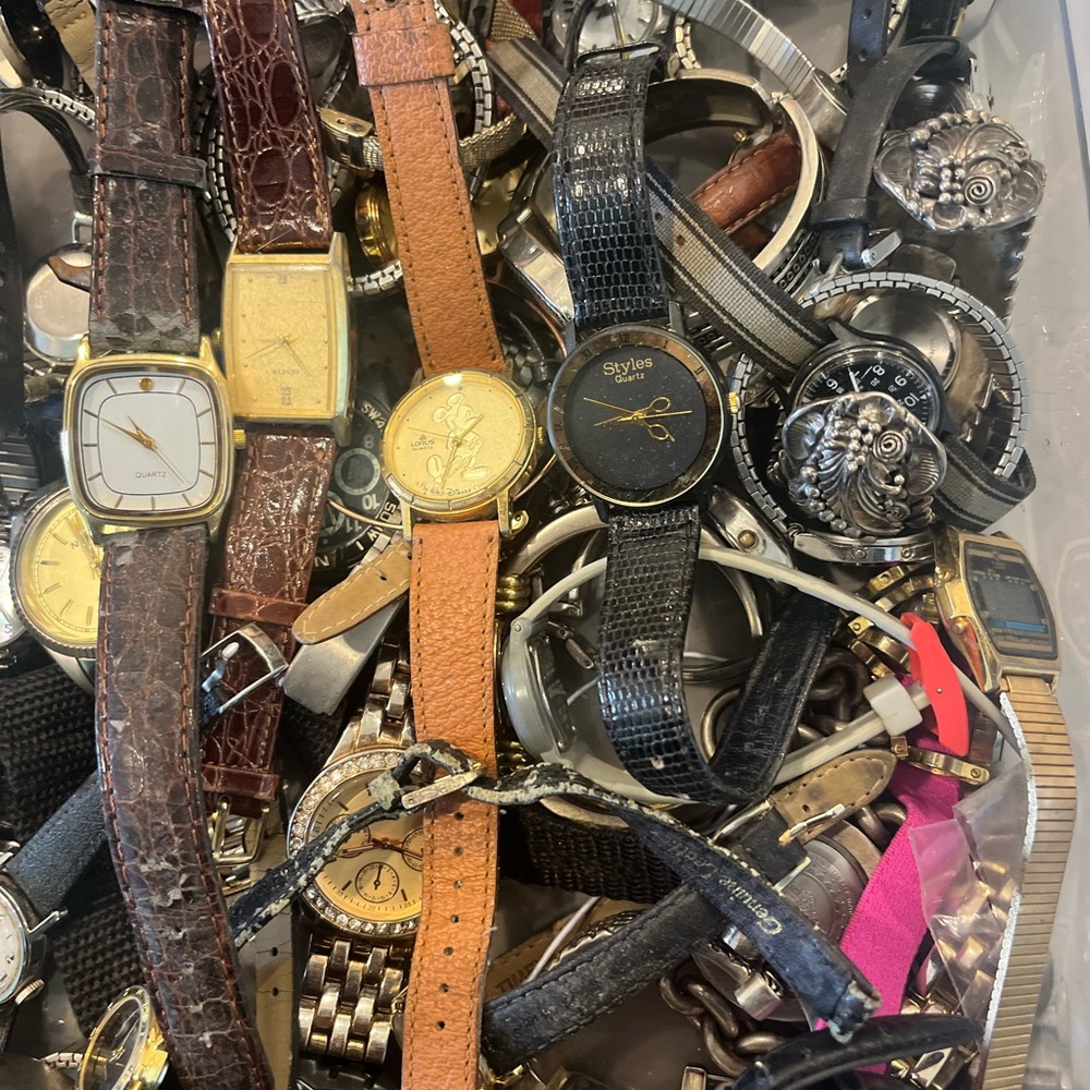 Assorted Watches Collection - Picture 7 of 12